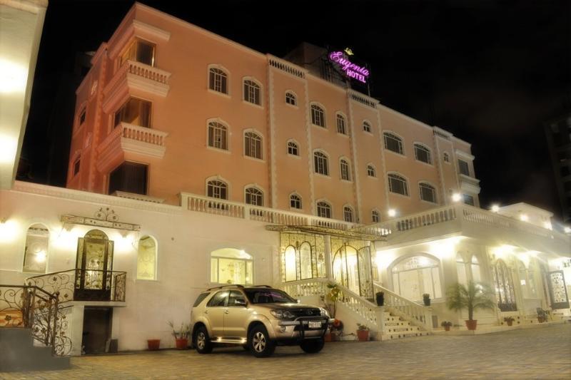 Eugenia Hotel Quito Bagian luar foto